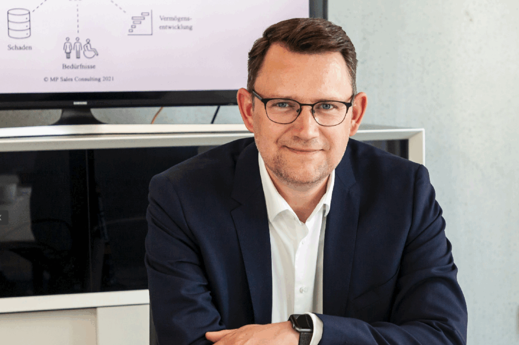 이메일 마케팅, 타겟 자동화, CRM, 통합이 만드는 시너지